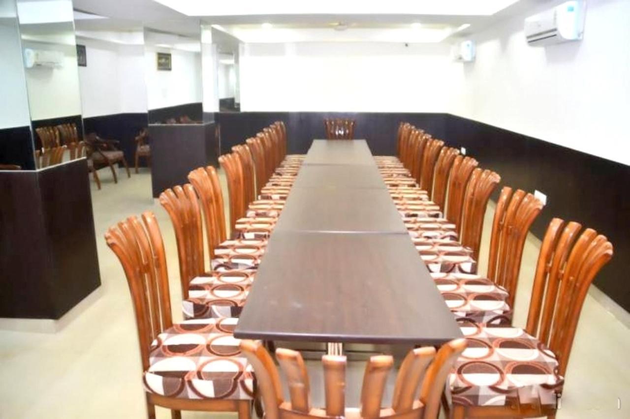 Hotel Radiance Gwalior Exterior foto